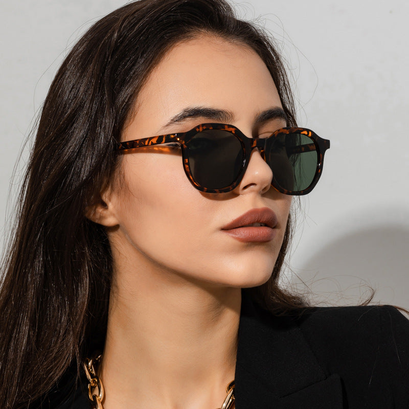 Trendy Retro Polygon Sunglasses for Outdoor Use