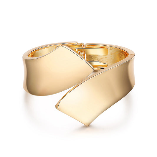 Minimalist Oversized Symmetrical Open Cuff Bracelet