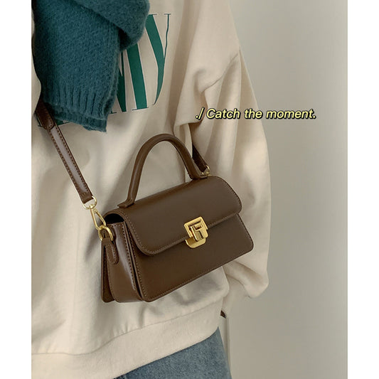 Vintage Style Women's Handbag - Simple Square Shoulder Bag
